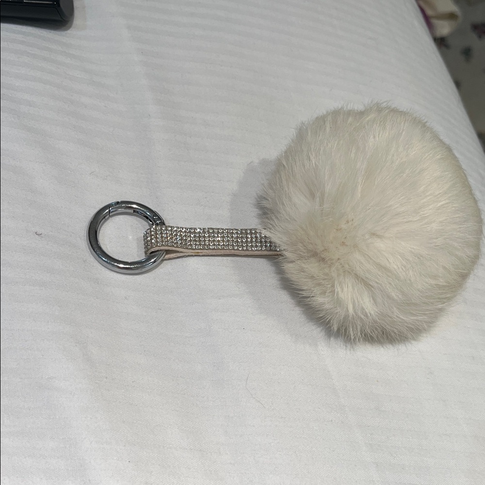 Elegant White Pom Pom Keychain